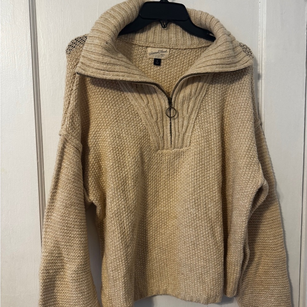 NWOT Universal Thread Beige Zip-Front V-Neck Sweater